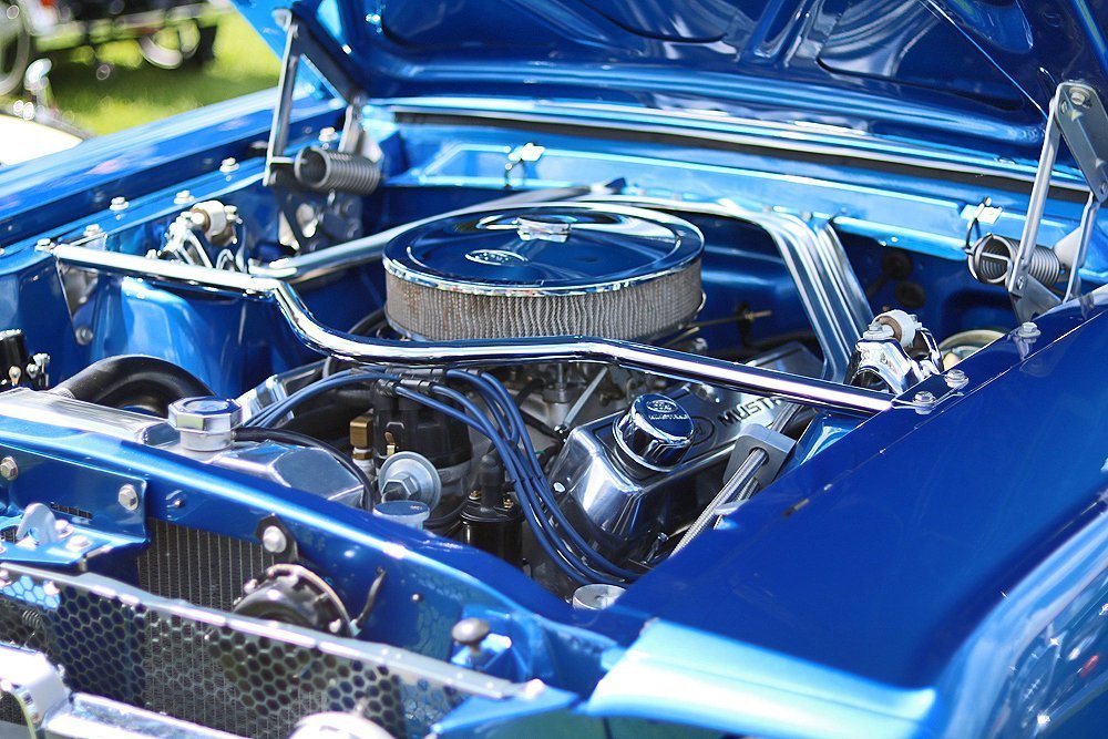 Classic_Mustang_engine_motor_show