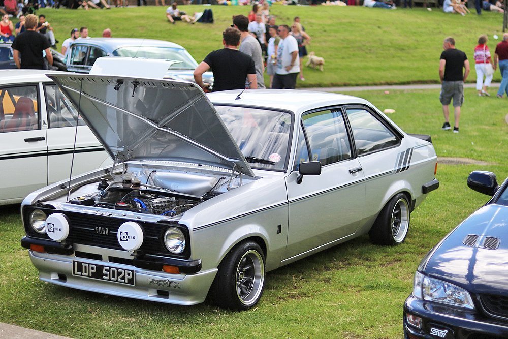 Escort_mk2_silver_motor_show