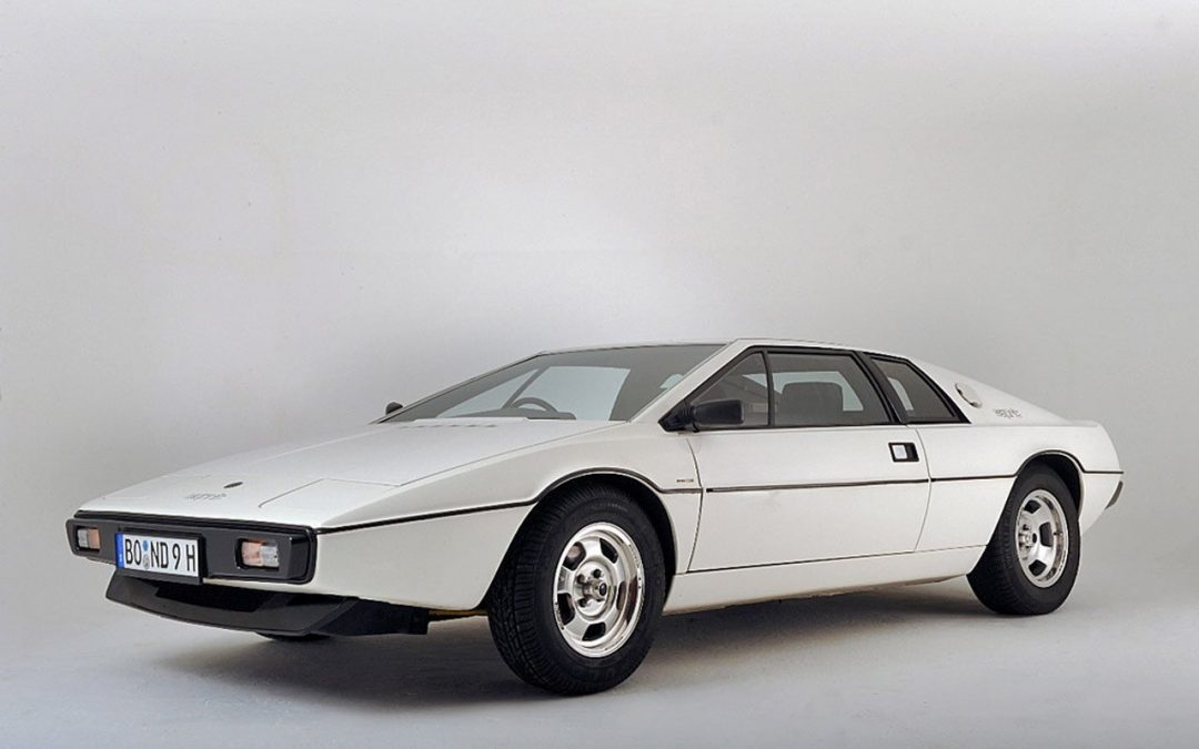 ‘Lots Of Trouble, Usually Submerged’ – THAT James Bond Lotus Esprit