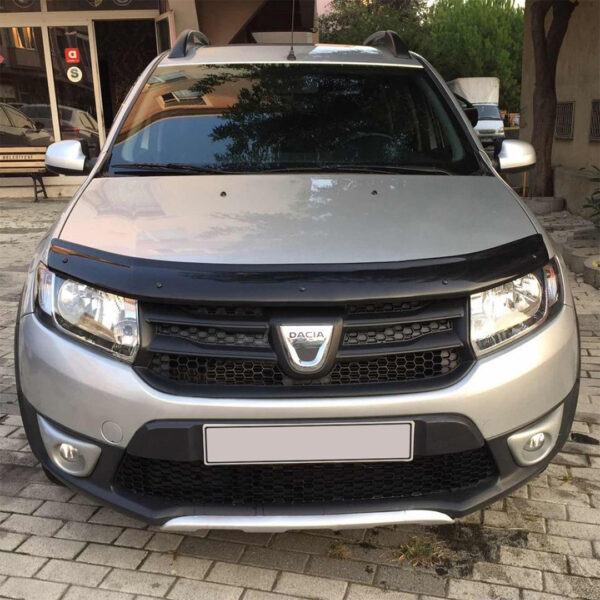 Dacia Sandero Bonnet