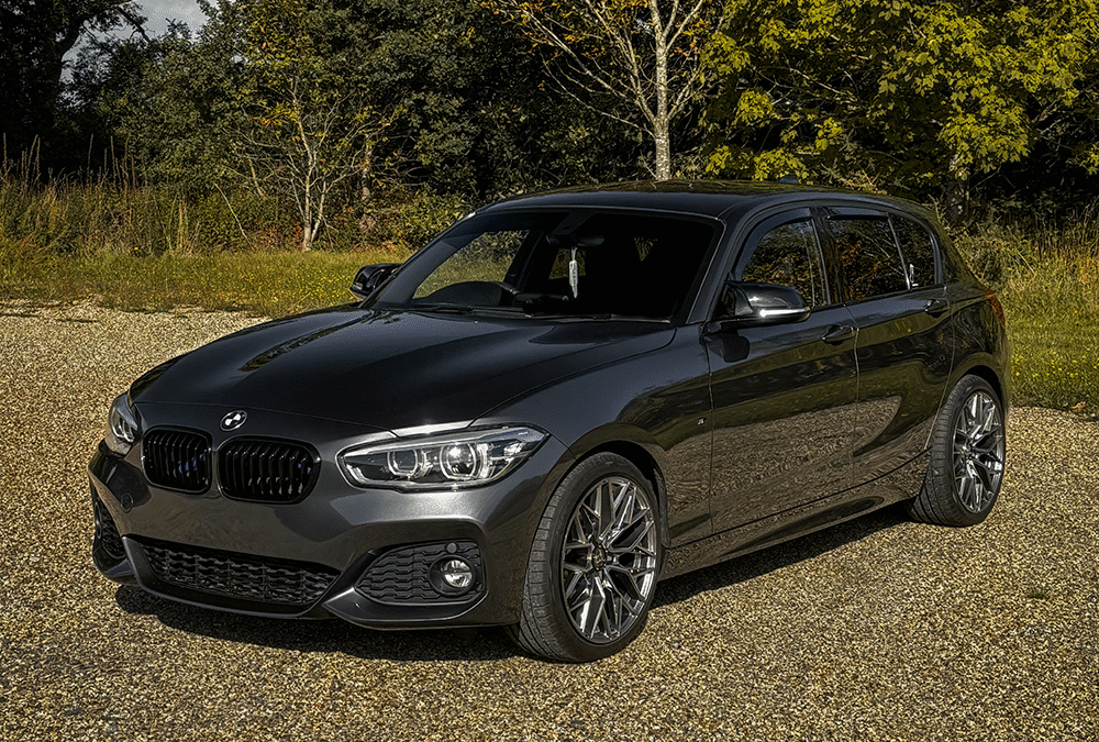 Trinitys BMW 1 Series Fitted With Our Racing Carbon Wolfsburg GTR